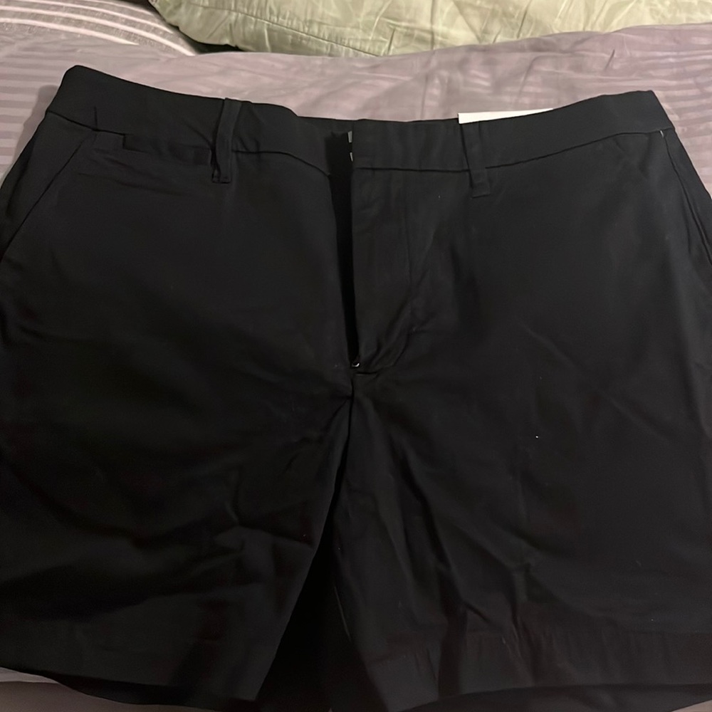 Black shorts - Picture 1 of 3